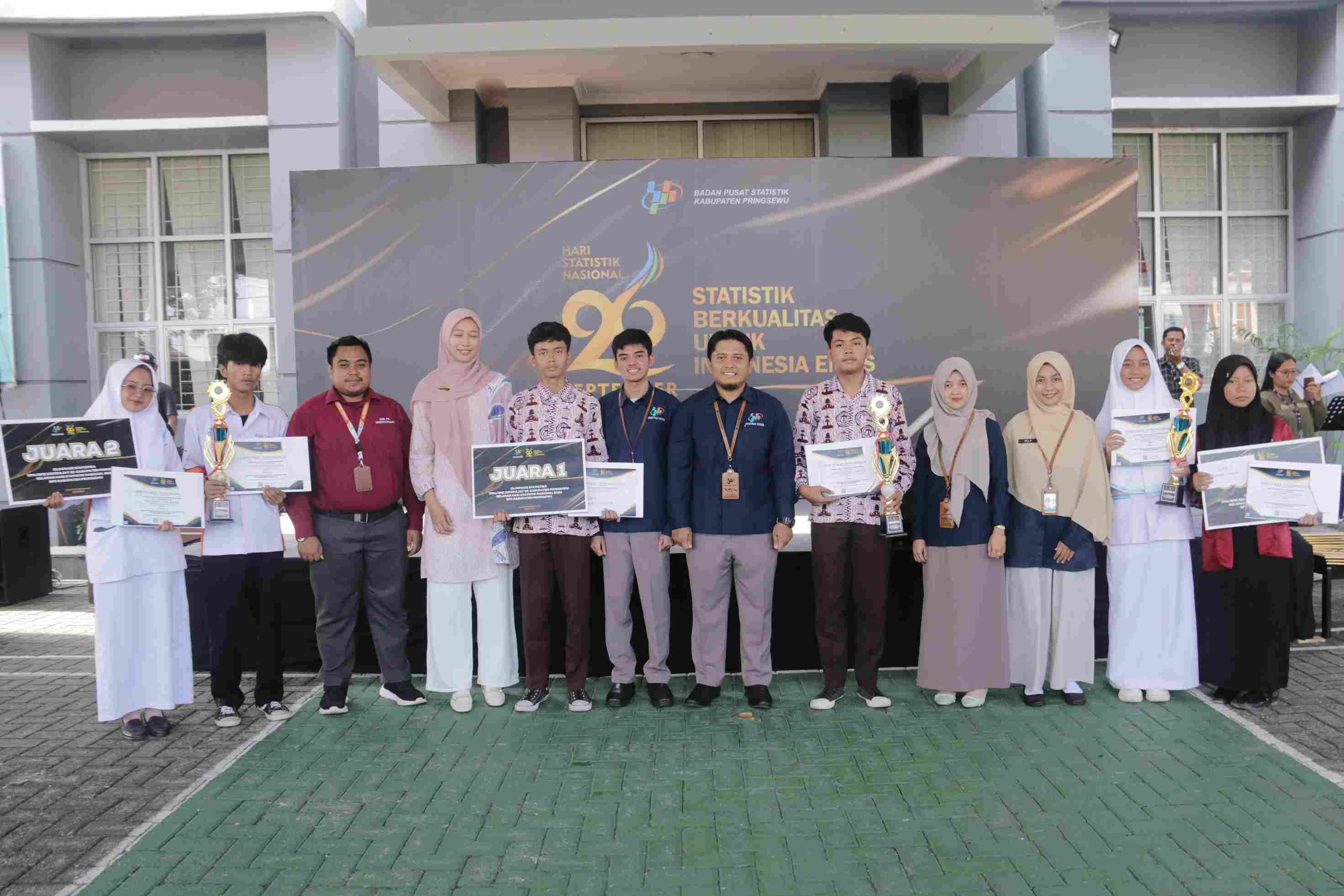 Pemenang Olimpiade Statistik tingkat SMA/MA/SMK se-Kabupaten Pringsewu dalam rangka HSN 2024